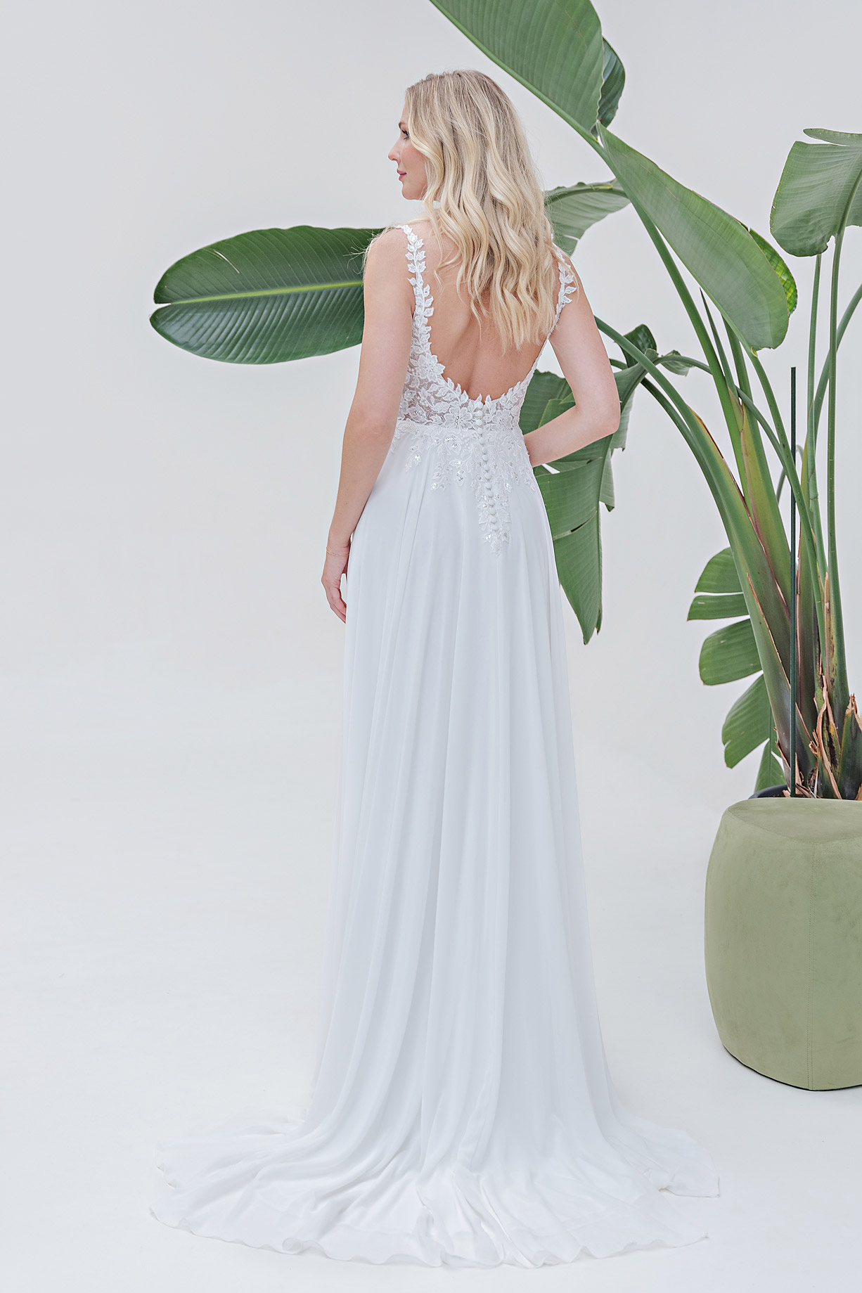 Amera Vera Light Kollektion 2025 Brautkleid AL129 (3) Angelex Princess Hochzeitshaus Brautmode Singen