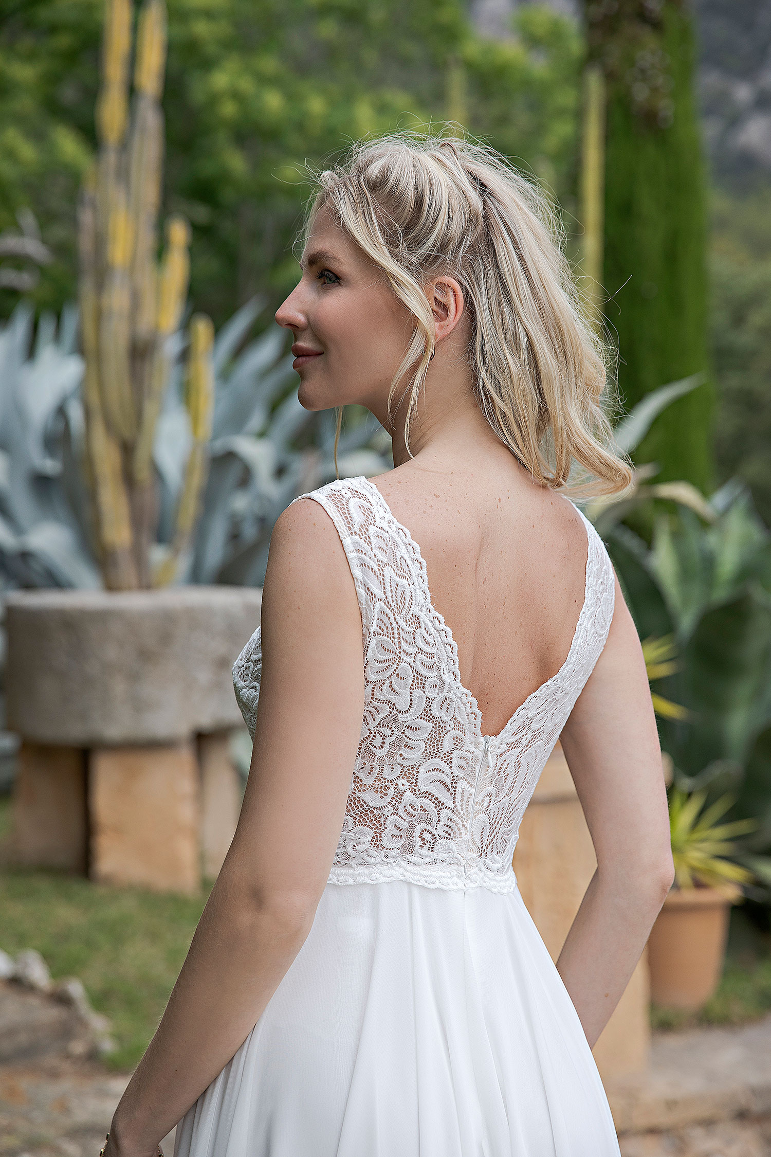 Standesamtkleid 2022 A7301 4 bei Angelex Princess Das Hochzeitshaus Singen