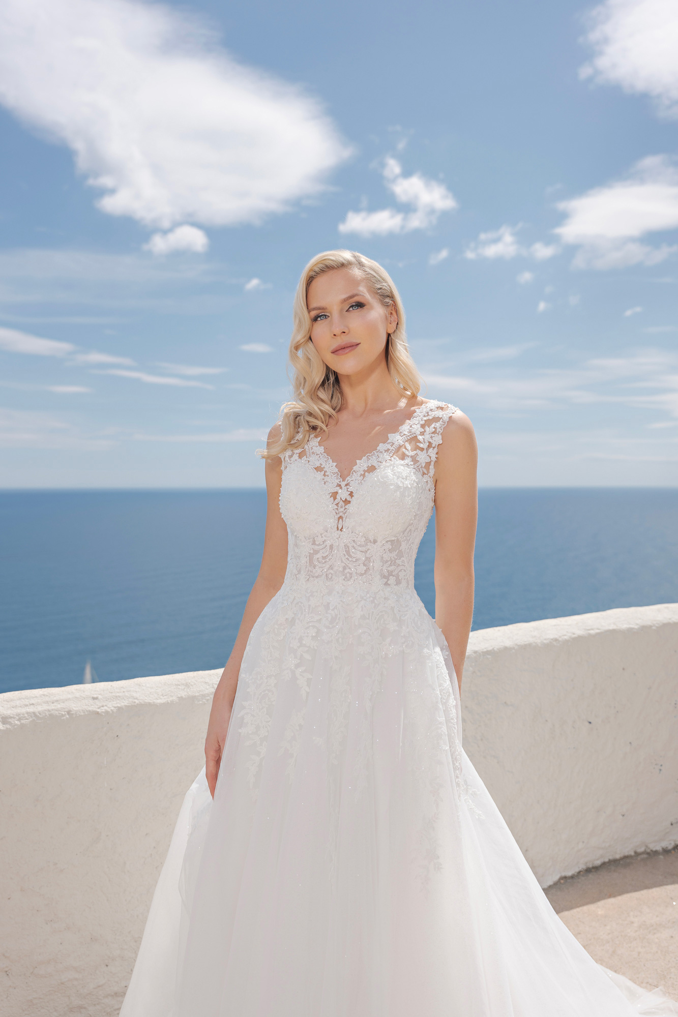 Amera Vera 2024 ivory Brautkleid B2420 (1) Angelex Princess das Hochzeitshaus Brautmode in Singen