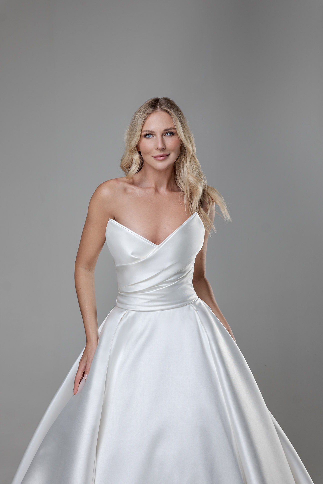 Miss Beautiful Bride Kollektion 2025 Brautkleid MGB204 (2) Angelex Princess Hochzeitshaus Brautmode Singen
