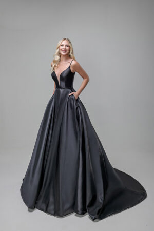 Miss Beautiful Bride Kollektion 2025 Brautkleid schwarz MGB152 (1) Angelex Princess Hochzeitshaus Brautmode Singen