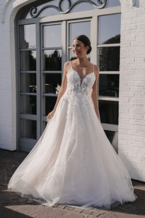 Lohrengel Lignesse 2026 ivory Brautkleid LB272 Angelex Princess das Hochzeitshaus Brautmode Singen (2)